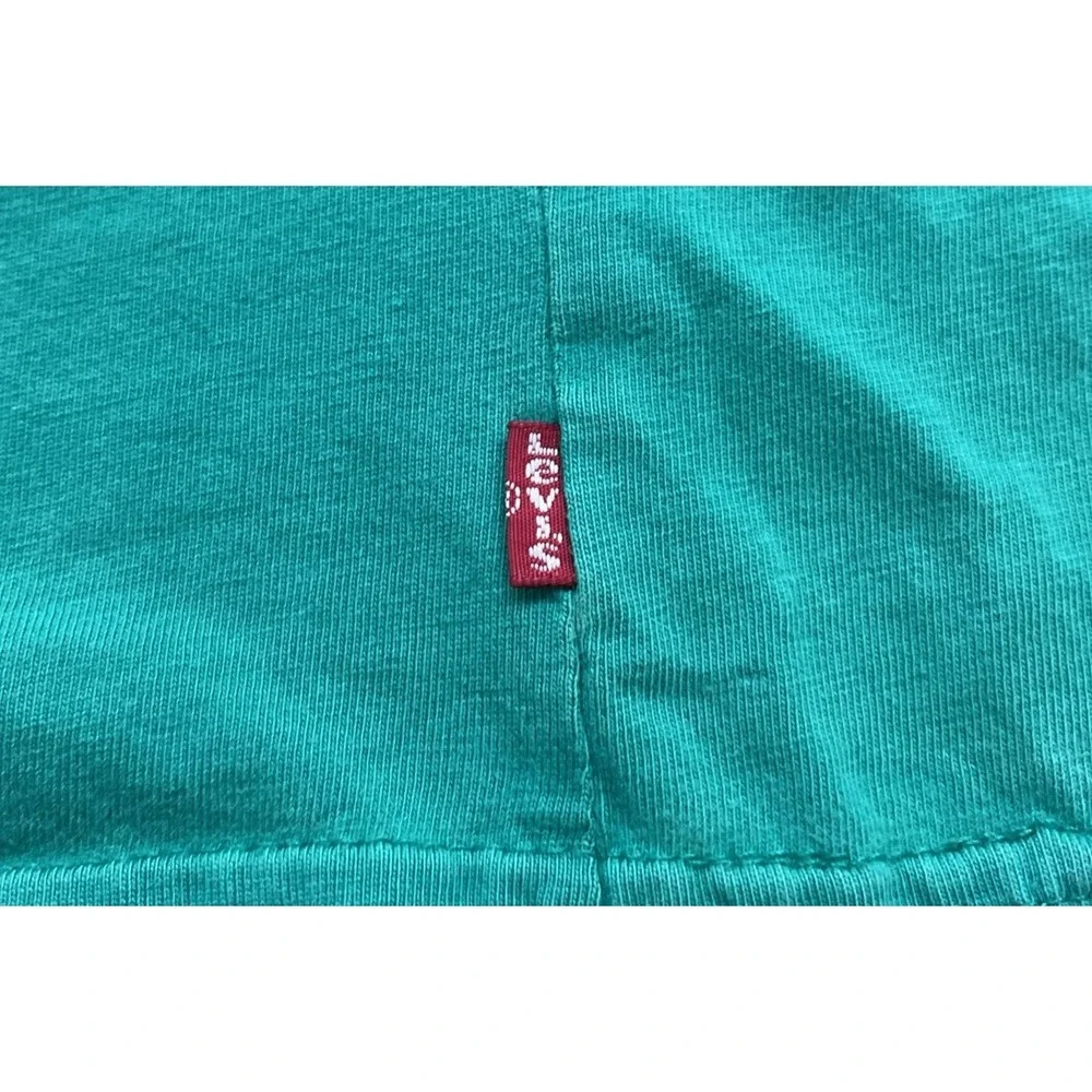 Levi's T Shirt Men's Short Sleeve Graphic Size 1XL Green Red Label